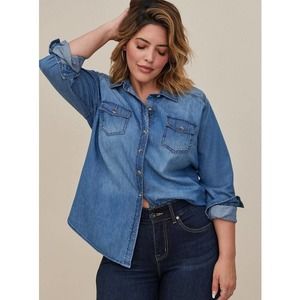 Torrid Taylor Shirt Plus 3X Long Sleeve Denim Button Down Medium Wash Blue NWT